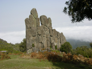 mad-Steinmauer.jpg