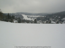 Rodelhang und Kirche